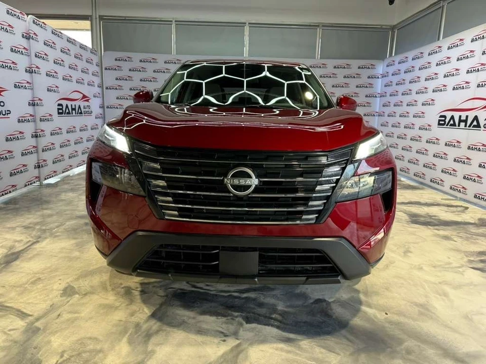 2025 Nissan Rogue - Image 2 of 21