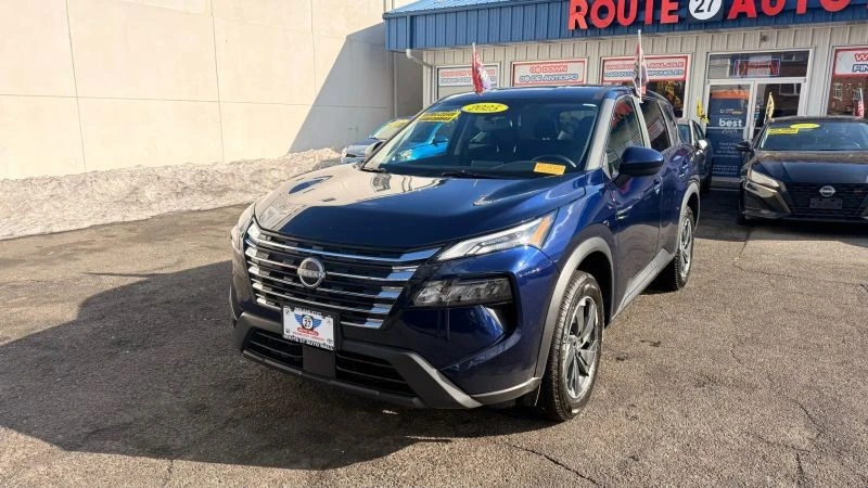 2025 Nissan Rogue - Image 4 of 12
