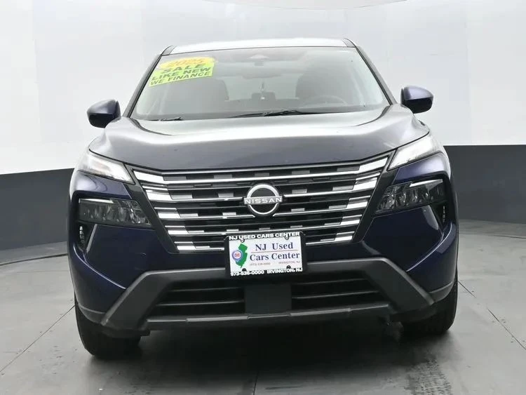 2025 Nissan Rogue - Image 3 of 12