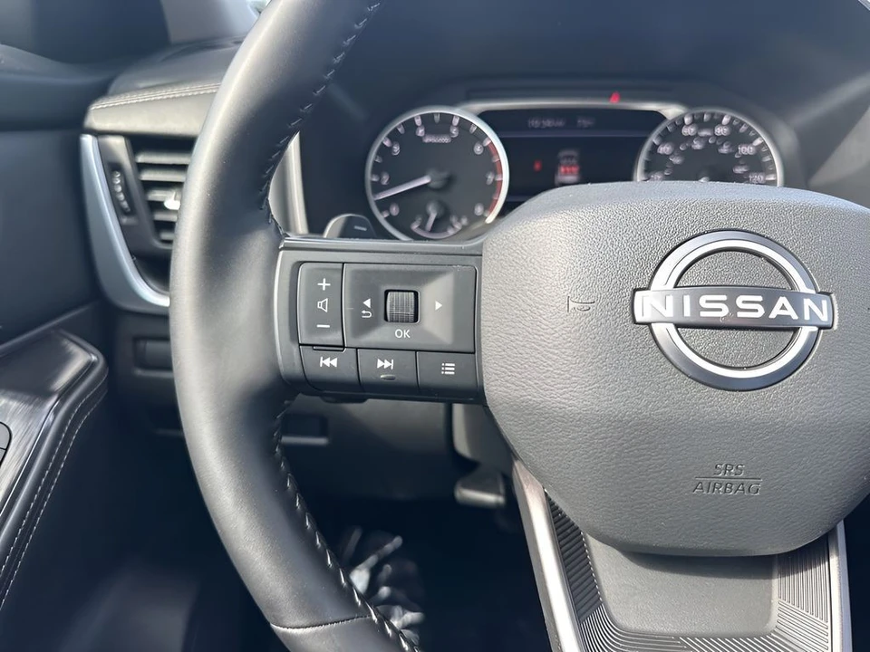 2025 Nissan Rogue - Image 14 of 21
