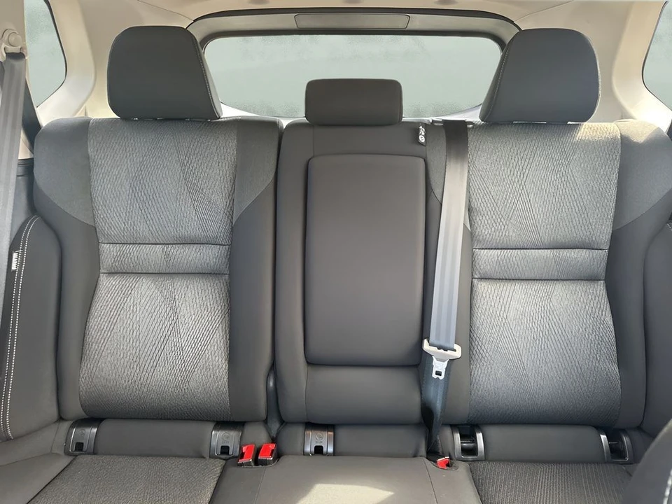 2025 Nissan Rogue - Image 11 of 21