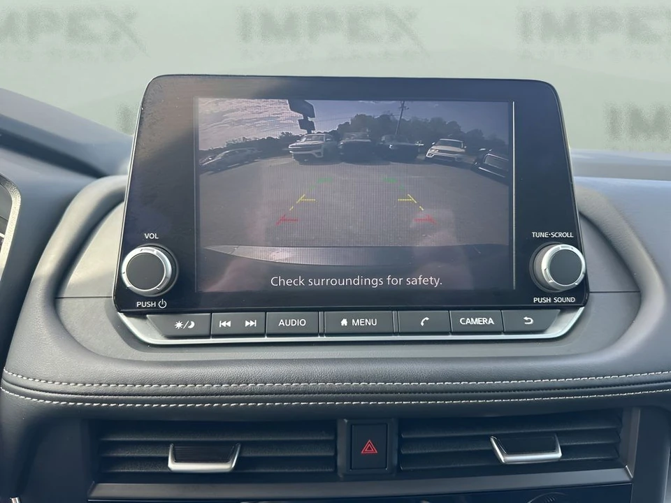 2025 Nissan Rogue - Image 19 of 21