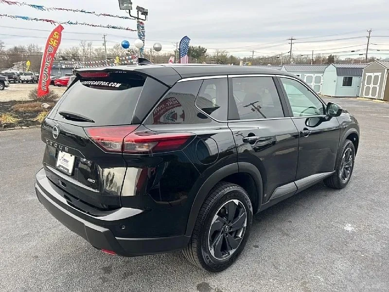 2025 Nissan Rogue - Image 3 of 12