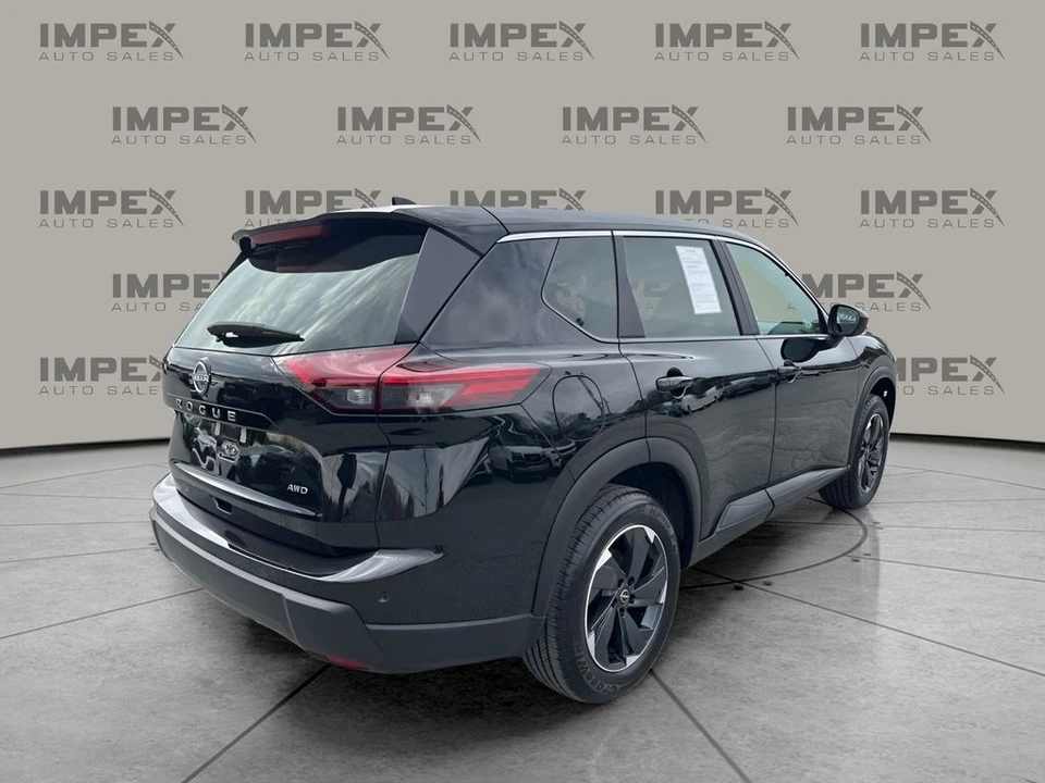 2025 Nissan Rogue - Image 5 of 21