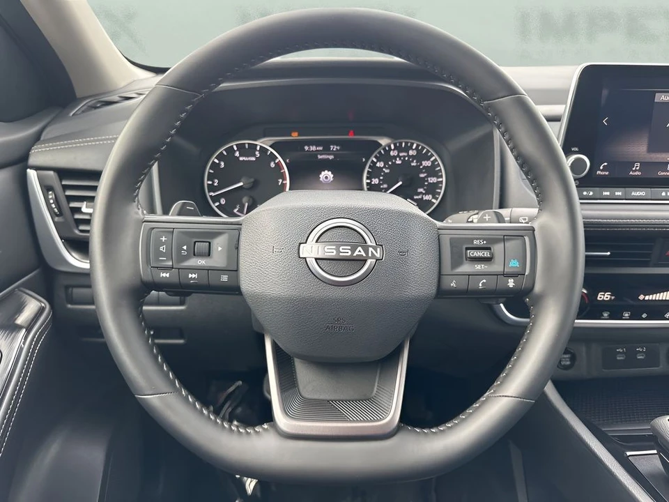 2025 Nissan Rogue - Image 13 of 21