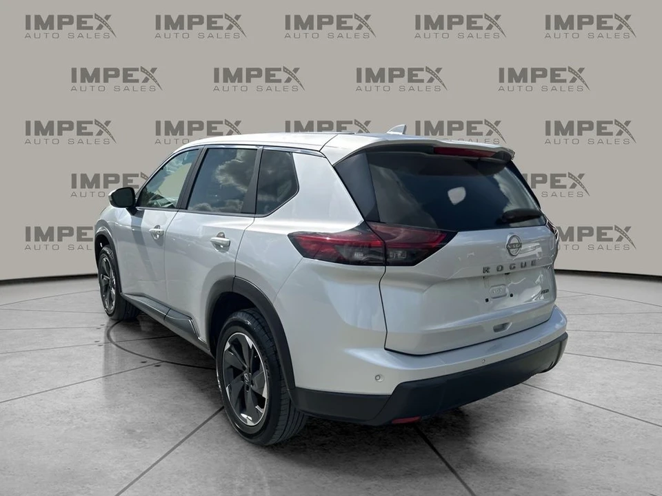 2025 Nissan Rogue - Image 3 of 21