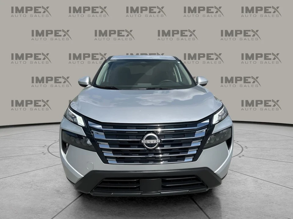 2025 Nissan Rogue - Image 8 of 21