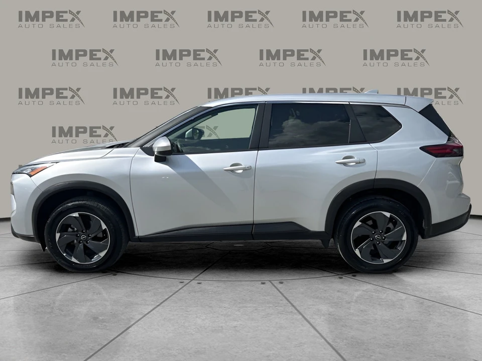 2025 Nissan Rogue - Image 2 of 21