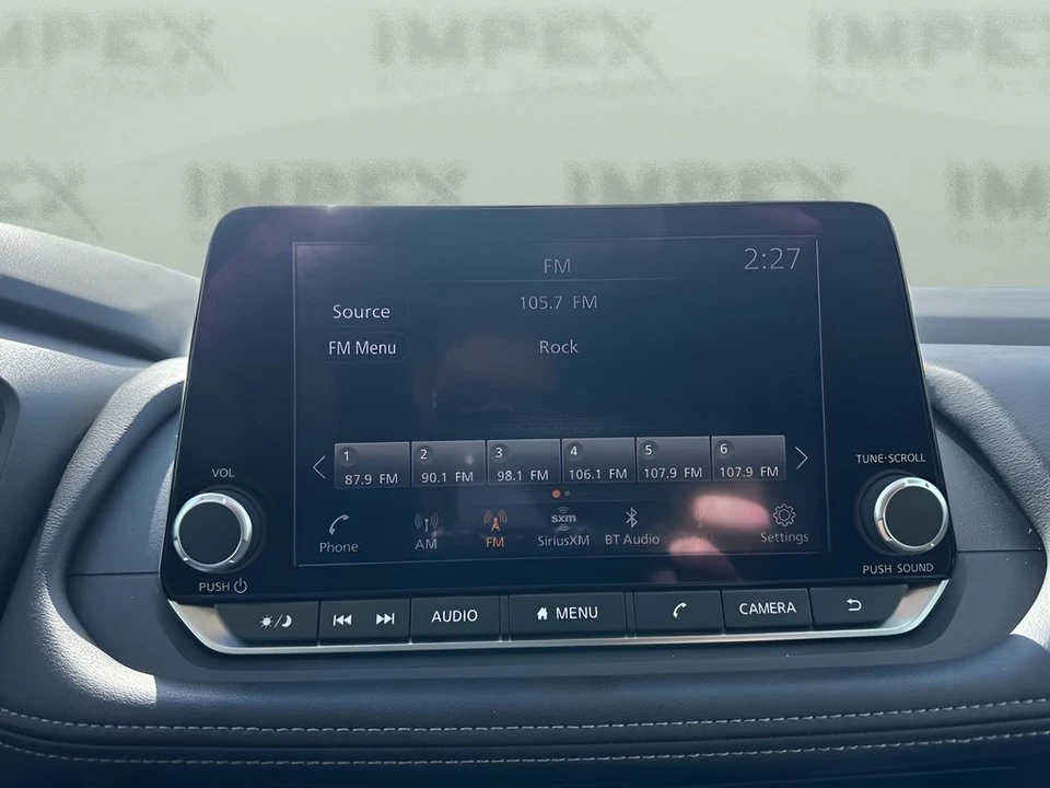 2025 Nissan Rogue - Image 17 of 21