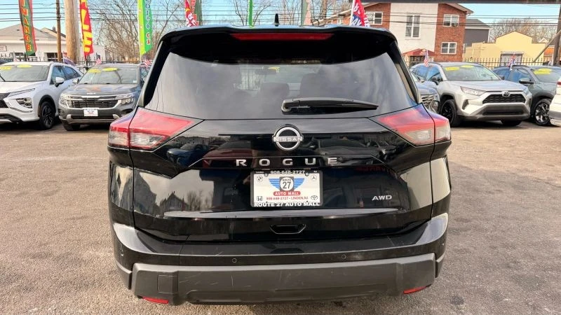 2025 Nissan Rogue - Image 6 of 12