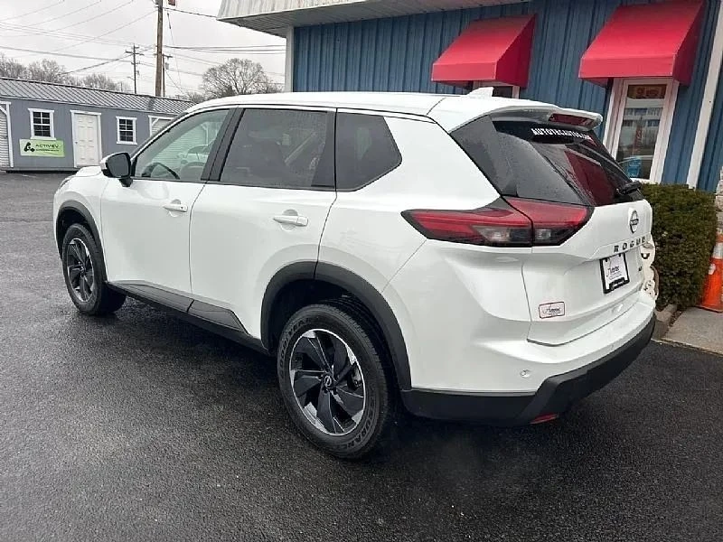 2025 Nissan Rogue - Image 4 of 12