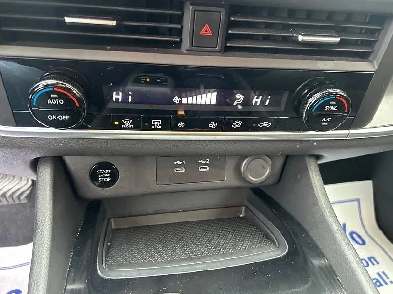 2025 Nissan Rogue - Image 11 of 12