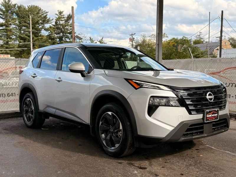 2025 Nissan Rogue - Image 6 of 12