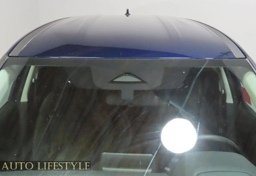2025 Nissan Rogue - Image 15 of 21