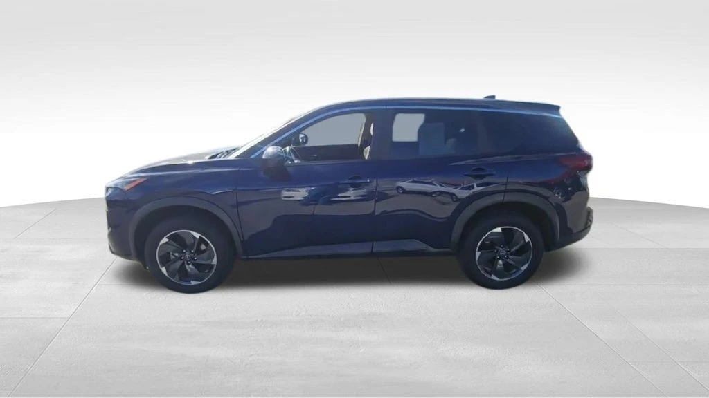 2025 Nissan Rogue - Image 5 of 12