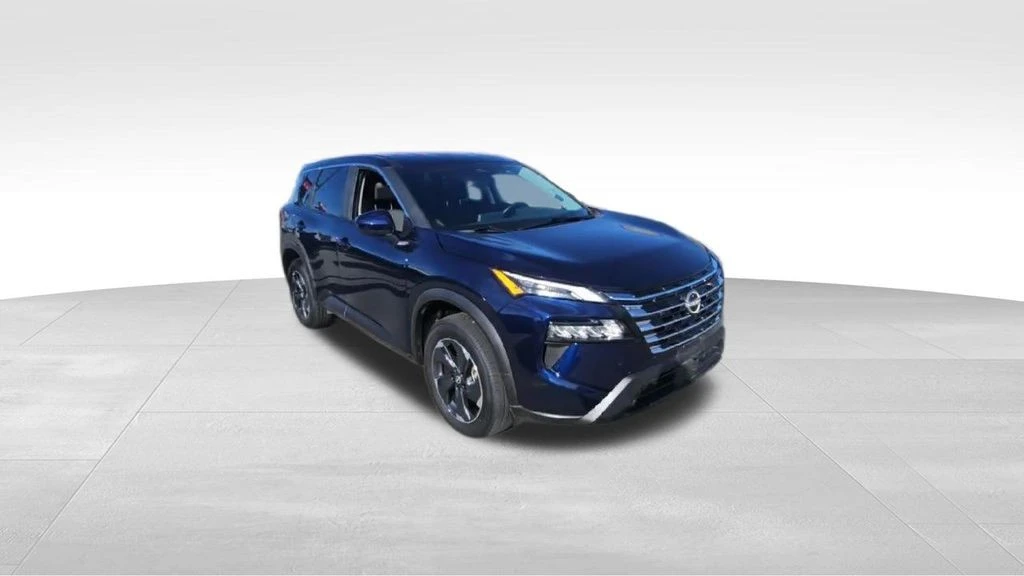 2025 Nissan Rogue - Image 2 of 12
