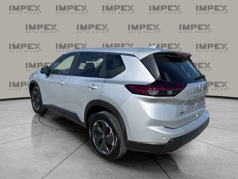 2025 Nissan Rogue - Image 3 of 21