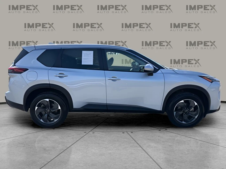 2025 Nissan Rogue - Image 6 of 21