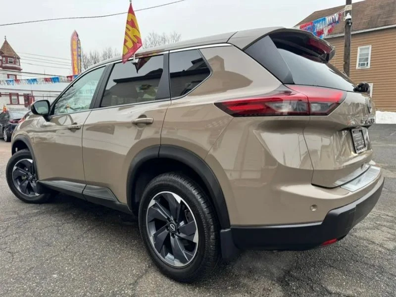 2025 Nissan Rogue - Image 3 of 12