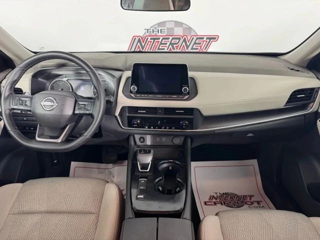 2025 Nissan Rogue - Image 11 of 12