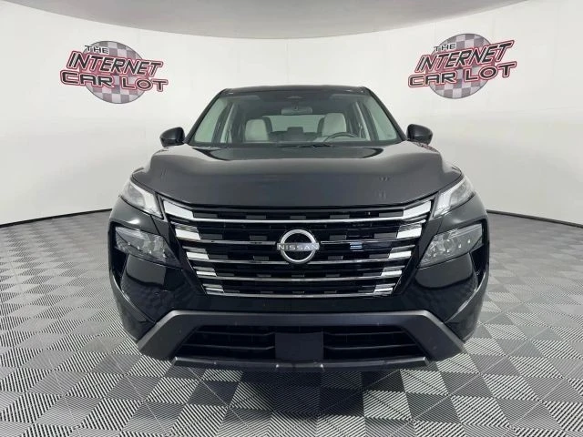 2025 Nissan Rogue - Image 2 of 12