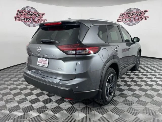 2025 Nissan Rogue - Image 7 of 12