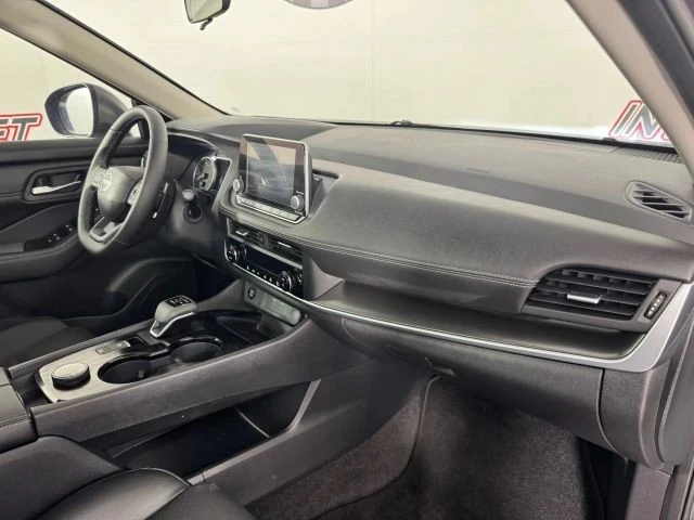 2025 Nissan Rogue - Image 12 of 12
