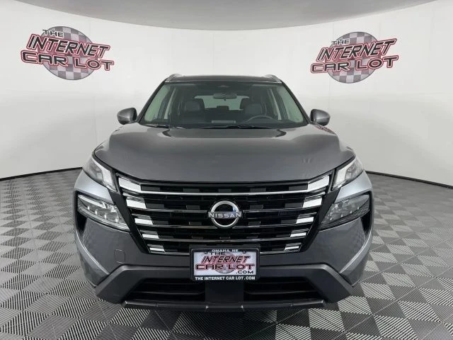 2025 Nissan Rogue - Image 2 of 12
