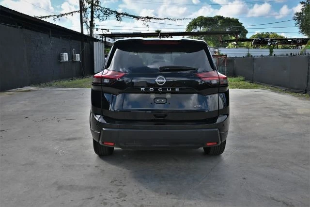 2025 Nissan Rogue - Image 4 of 19