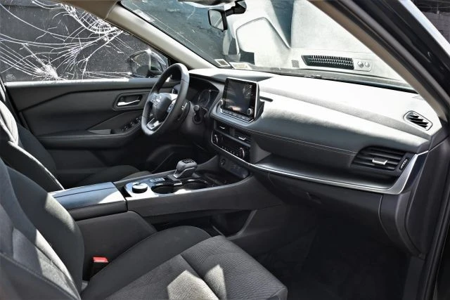 2025 Nissan Rogue - Image 14 of 19