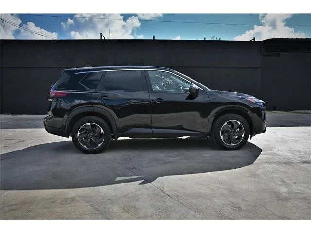 2025 Nissan Rogue - Image 6 of 19
