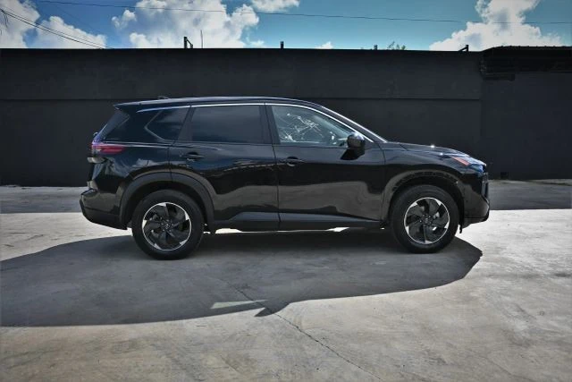 2025 Nissan Rogue - Image 6 of 19
