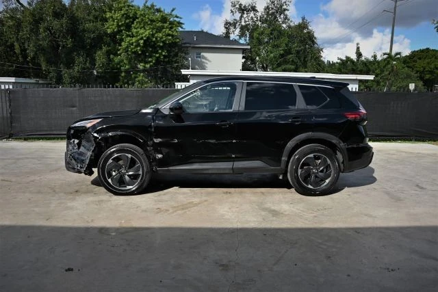 2025 Nissan Rogue - Image 7 of 19