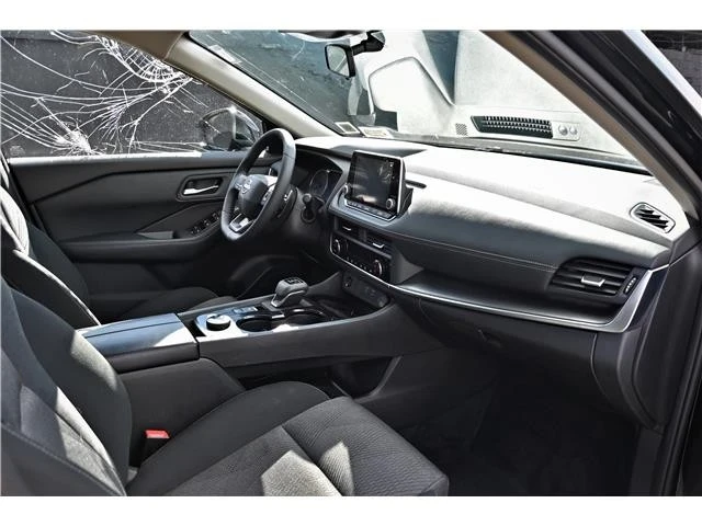 2025 Nissan Rogue - Image 14 of 19