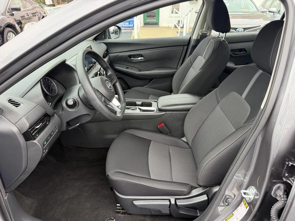 2025 Nissan Sentra 8th Gen - Image 3 of 26