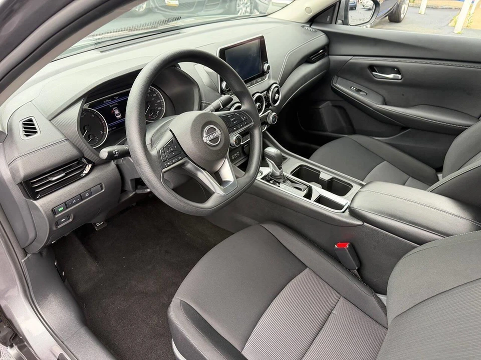 2025 Nissan Sentra 8th Gen - Image 5 of 26
