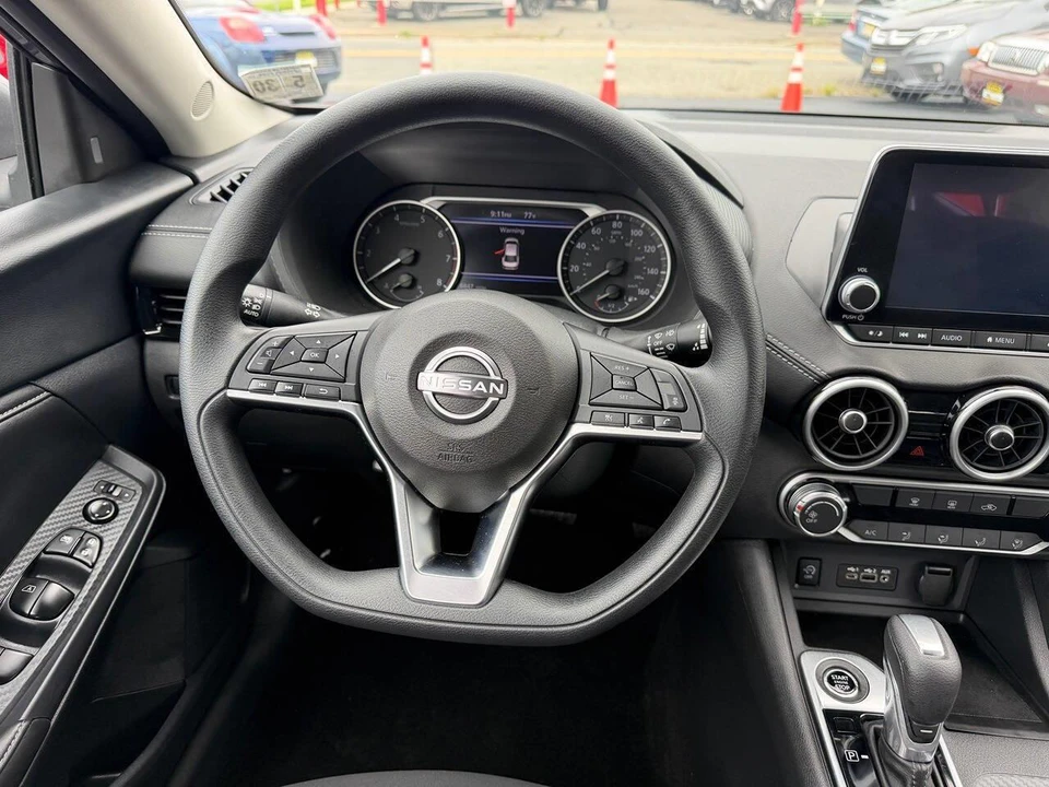 2025 Nissan Sentra 8th Gen - Image 16 of 26