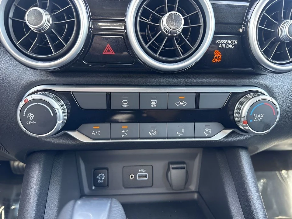 2025 Nissan Sentra 8th Gen - Image 17 of 21