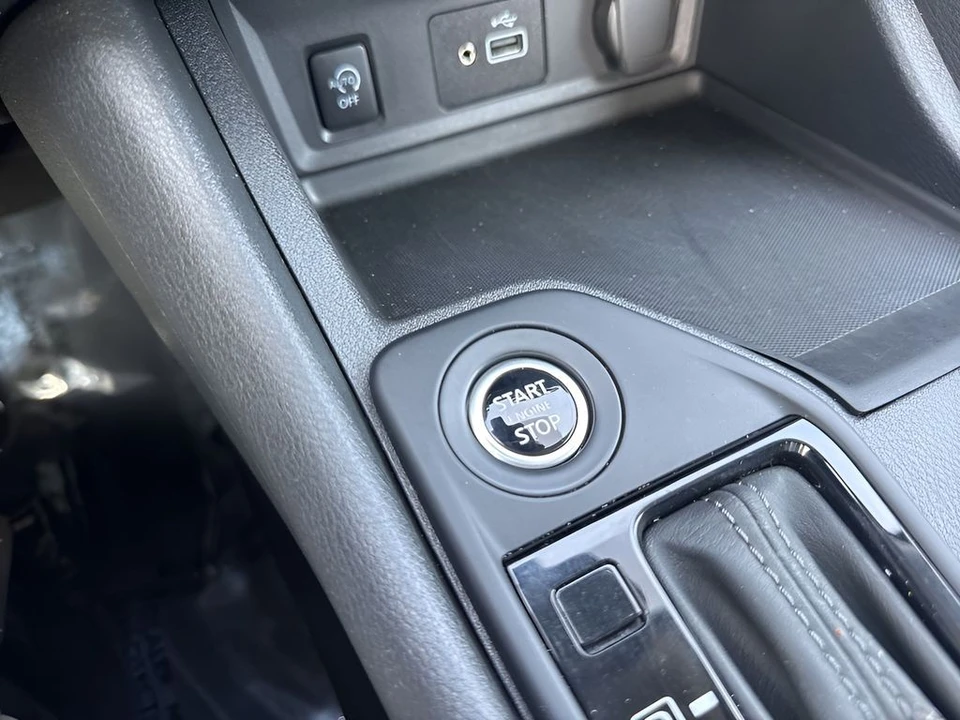 2025 Nissan Sentra 8th Gen - Image 19 of 21