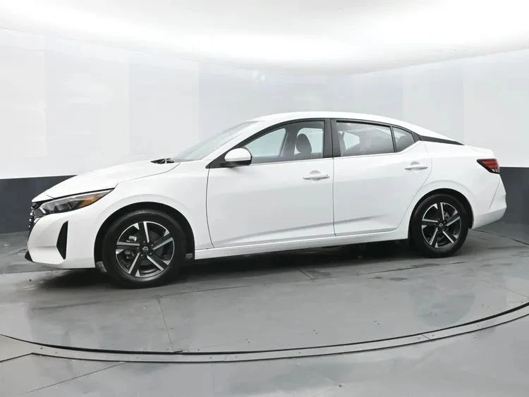 2025 Nissan Sentra 8th Gen - Image 5 of 12