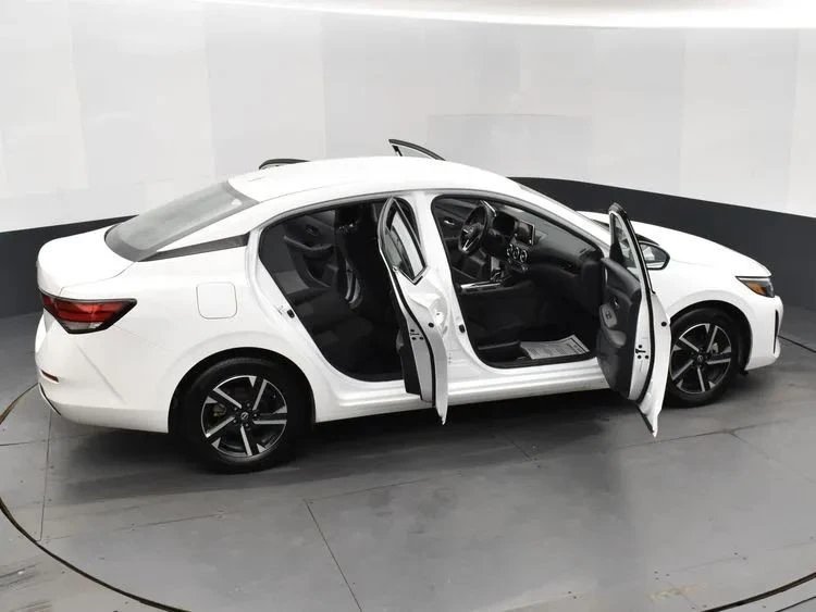2025 Nissan Sentra 8th Gen - Image 6 of 12