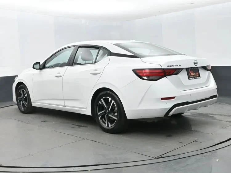 2025 Nissan Sentra 8th Gen - Image 9 of 12