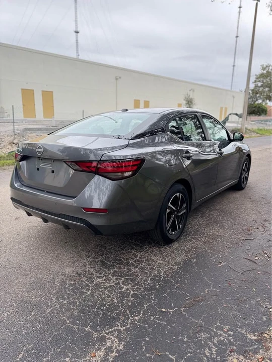 2025 Nissan Sentra 8th Gen - Image 4 of 16