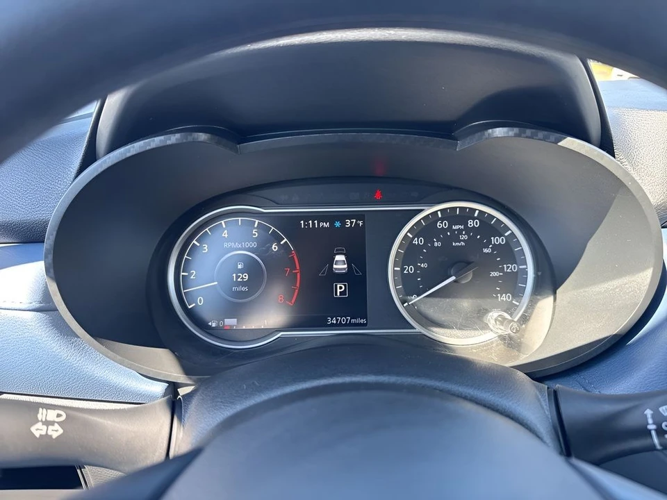 2025 Nissan Versa - Image 20 of 21