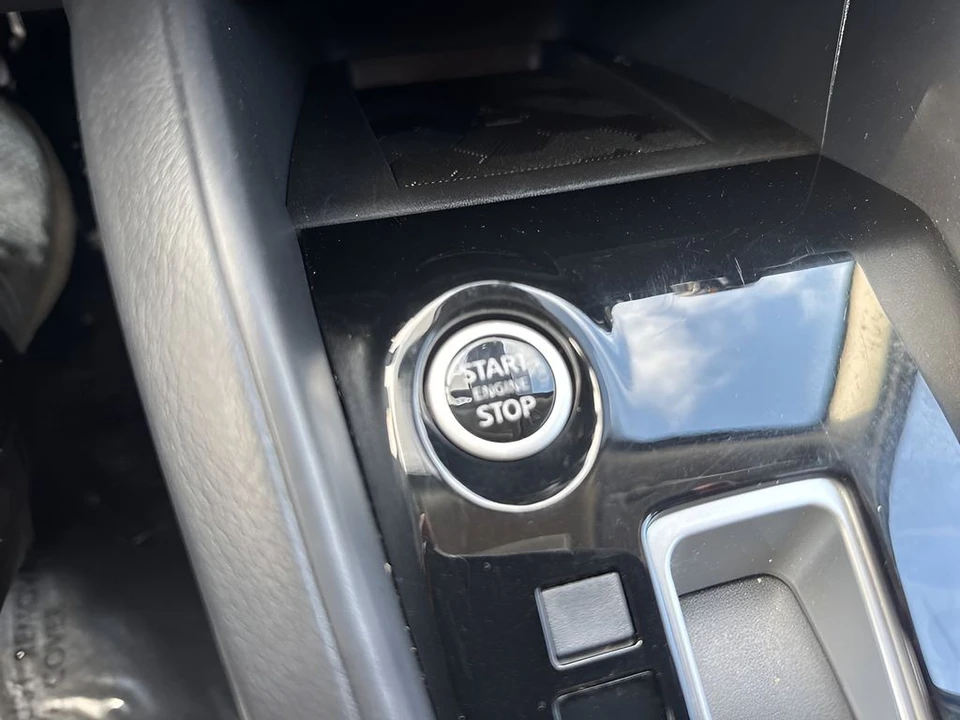 2025 Nissan Versa - Image 19 of 21