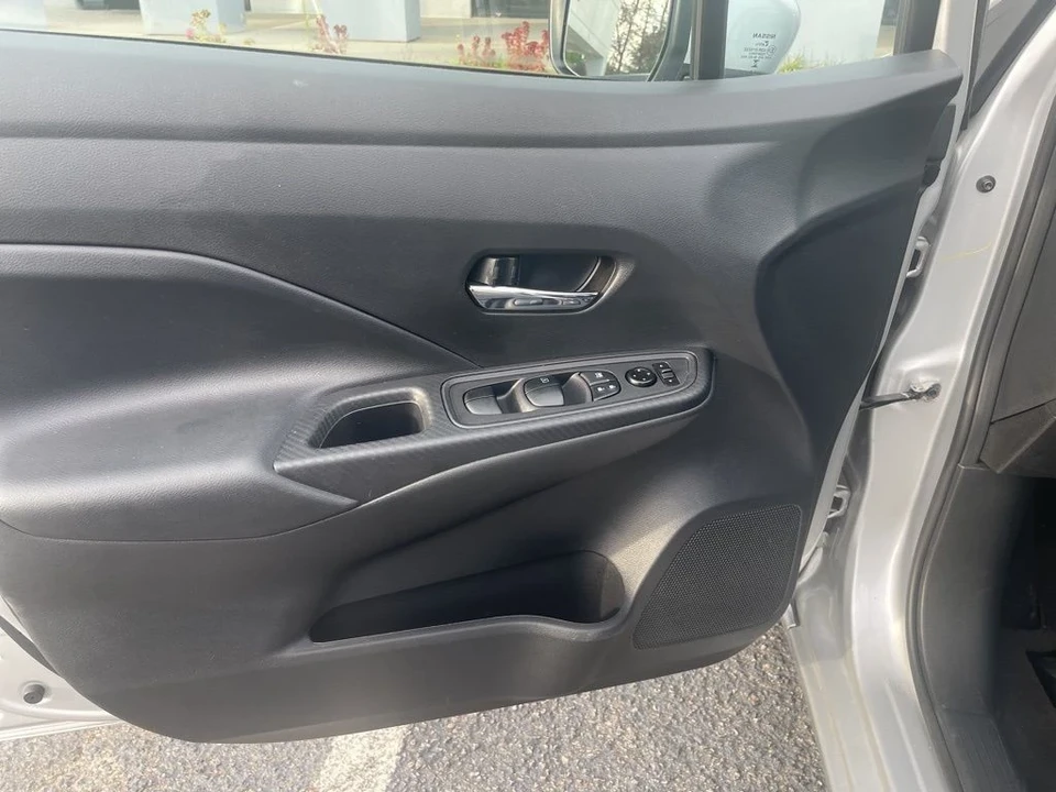 2025 Nissan Versa - Image 11 of 12