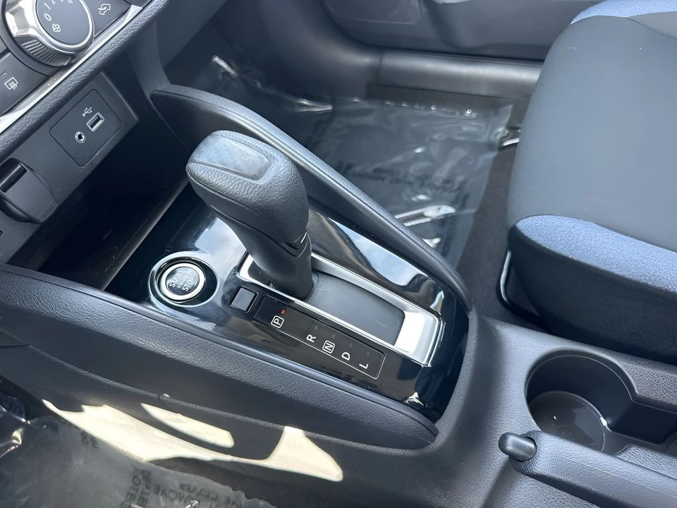 2025 Nissan Versa - Image 15 of 21