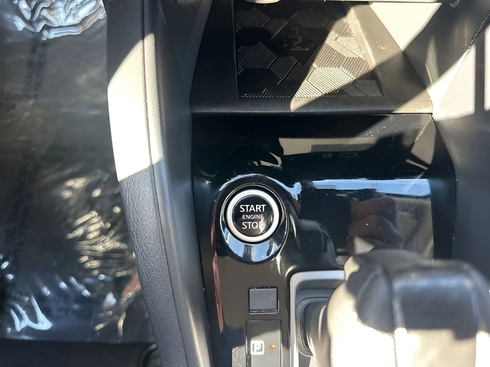 2025 Nissan Versa - Image 18 of 21