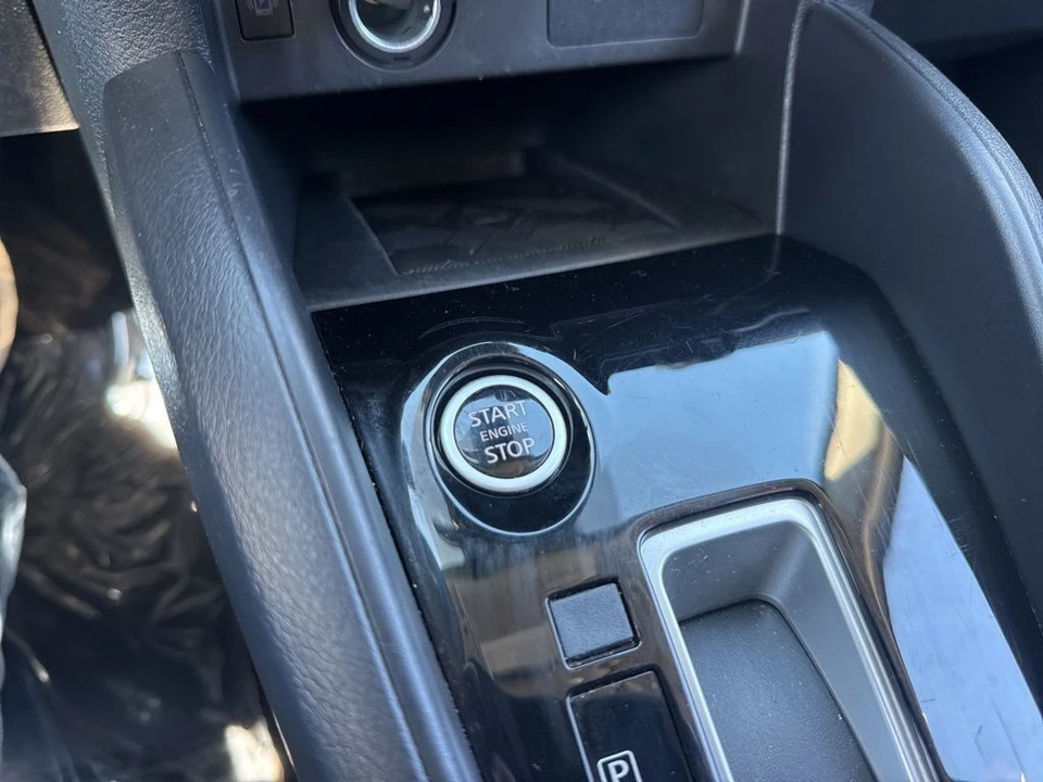2025 Nissan Versa - Image 19 of 21