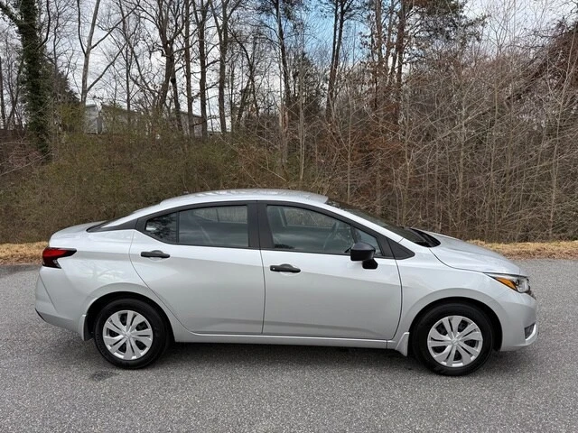 2025 Nissan Versa - Image 5 of 21